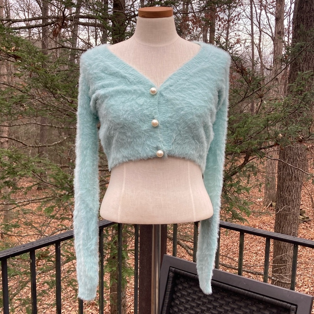 NWT Showpo. light blue fluffy half sweater with pearl-like buttons sz. 6